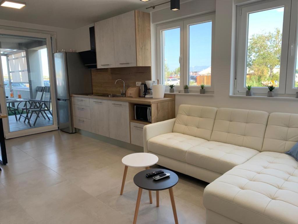 Apartmani Sunside 닌 외부 사진