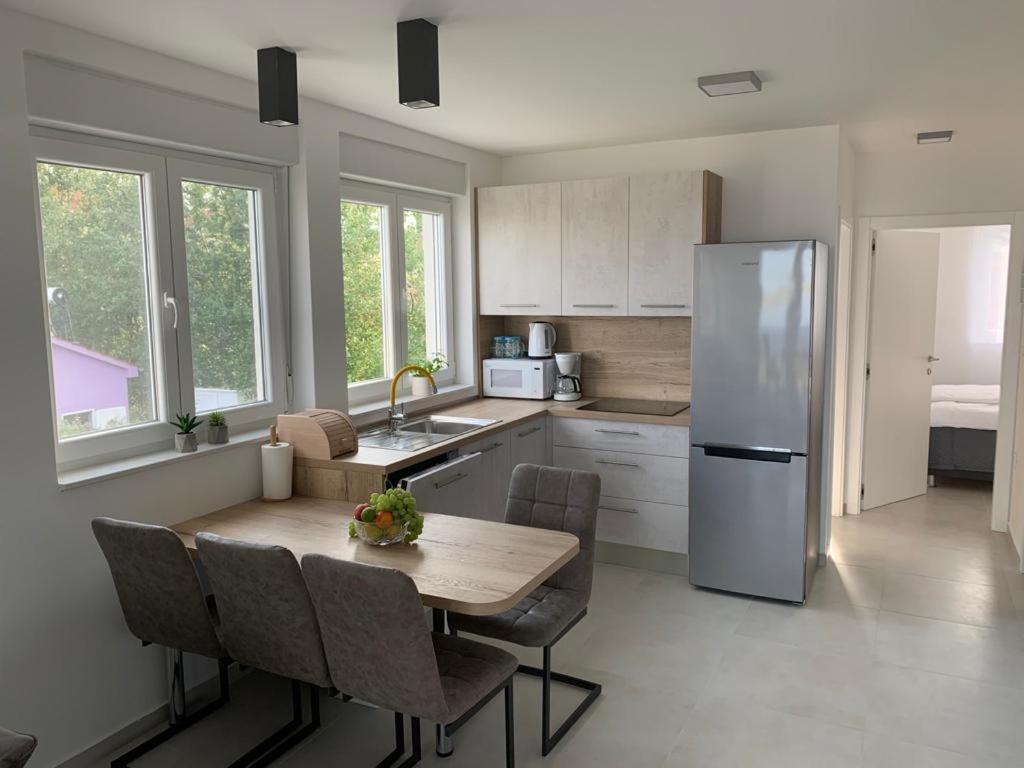 Apartmani Sunside 닌 외부 사진